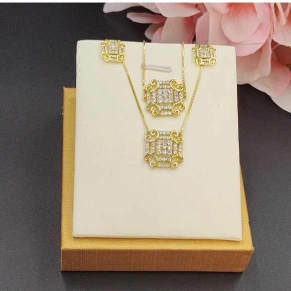 None Jewelry - Elegant Gold plated and Silver Women's Jewelry Set